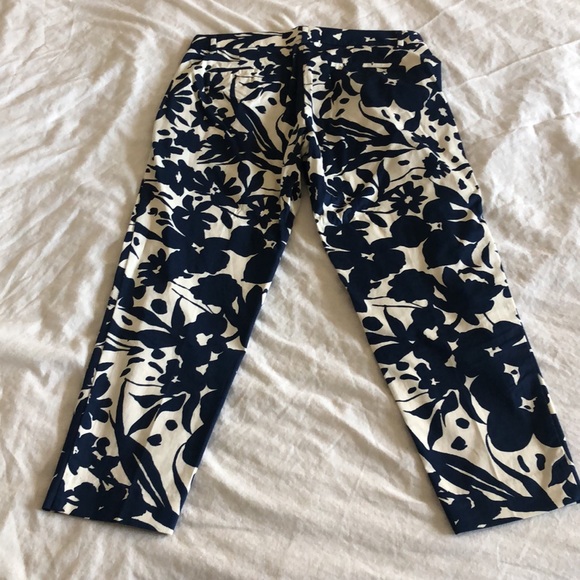 J Crew floral cropped pants - Picture 2 of 2